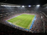 德罗巴回归赛场，连败首场状态亮眼，快船观众沸腾！